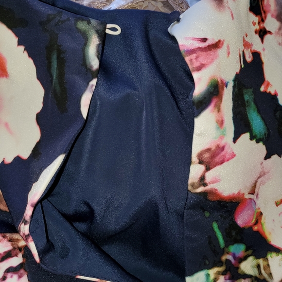 Finders Keepers Mini Dress Back slit Medium - Picture 14 of 15